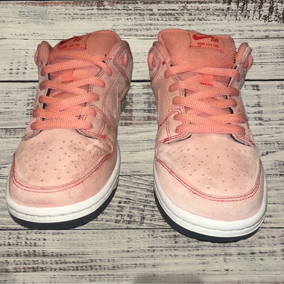 NIKE SB DUNK LOW ‘PINK PIG’ SIZE-9 EXTRA LACES AND REPLACEMENT SB BOX - Picture 6 of 13